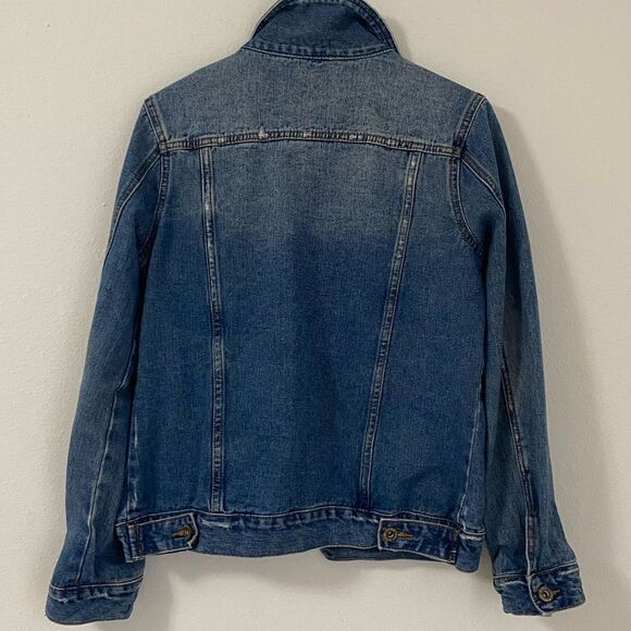 Medium Wash Women’s Denim Jacket Size Medium - Picture 3 of 3